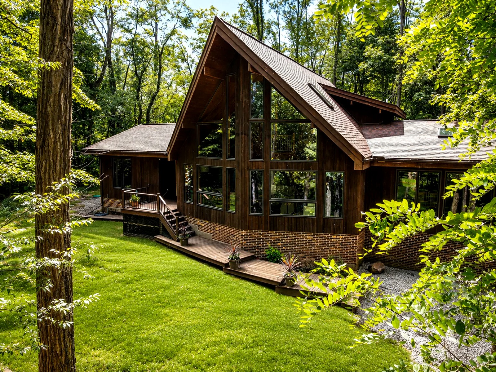 Locust Grove Retreat exterior